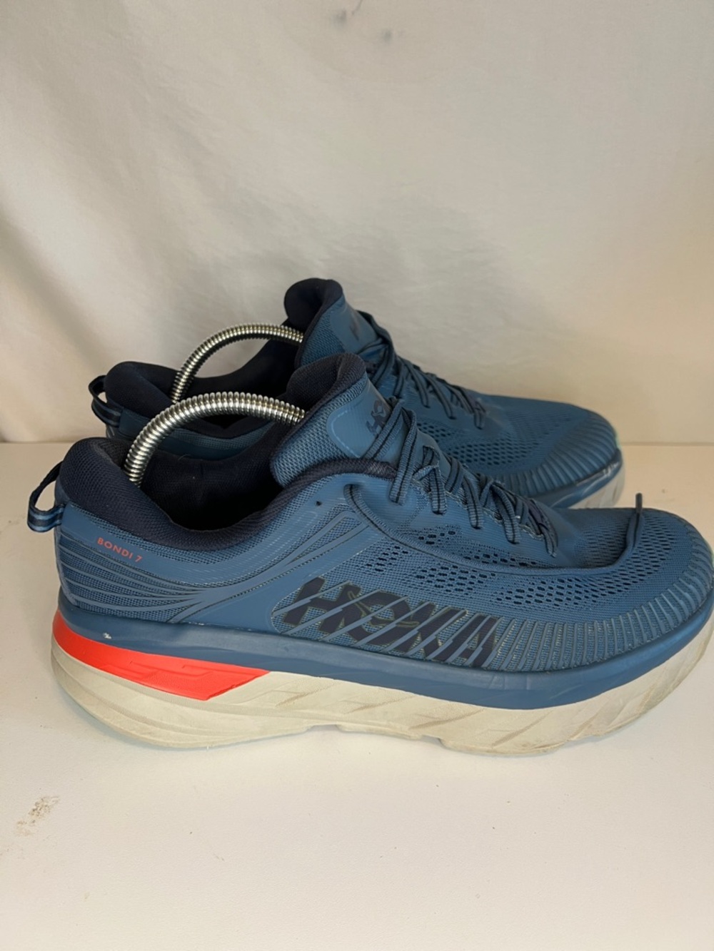 Hoka Men's Navy Blue Sneakers with Coral Heel Accent Bondi 7 Size 10 1/2